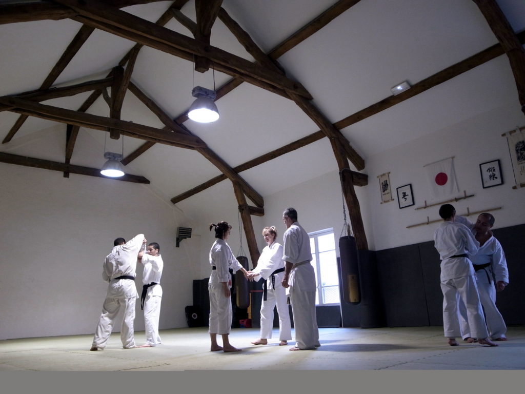 entraînement de judo en salle
